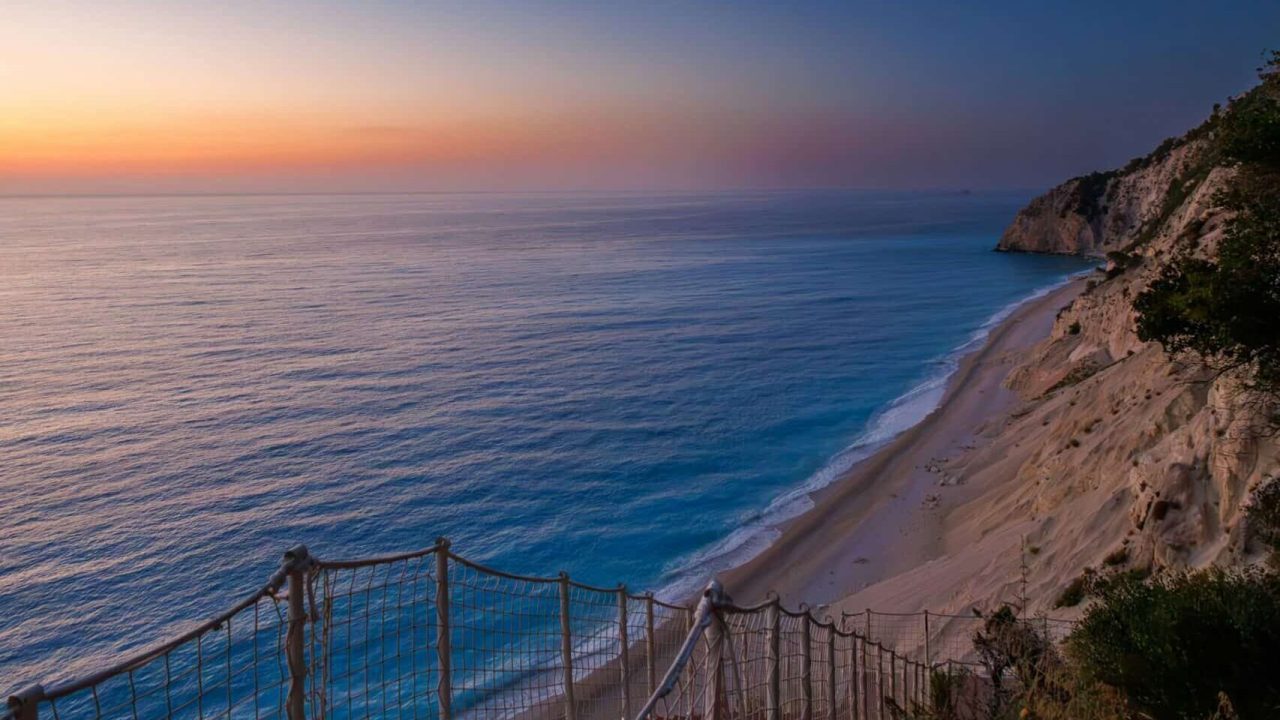 stock-birken-lA-swYaRKs8-unsplash